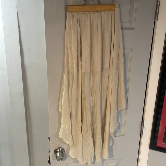 Beige, ruffled maxi skirt with slip attached underneath - Picture 3 of 5
